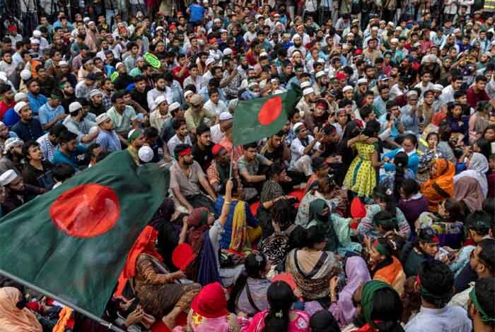 चार्जशीट-से-इनकार-पर-उग्र-हुआ-हादी-का-संगठन,-खून-बहाने-की-धमकी-देकर-भारत-का-नाम-घसीटा