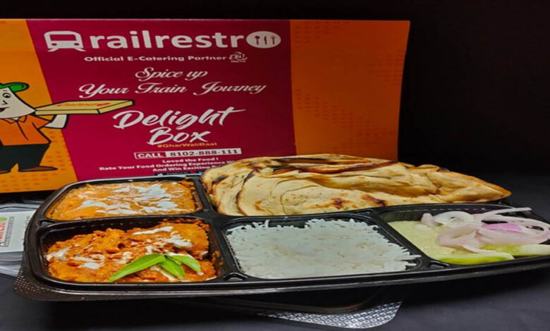 अब-ट्रेन-में-बैठे-यात्री-भी-ले-सकेंगे-नामी-ब्रांड-का-स्वाद,-सीट-पर-ही-मिलेगा-आर्डर-–-irctc-e-catering-की-सुविधा