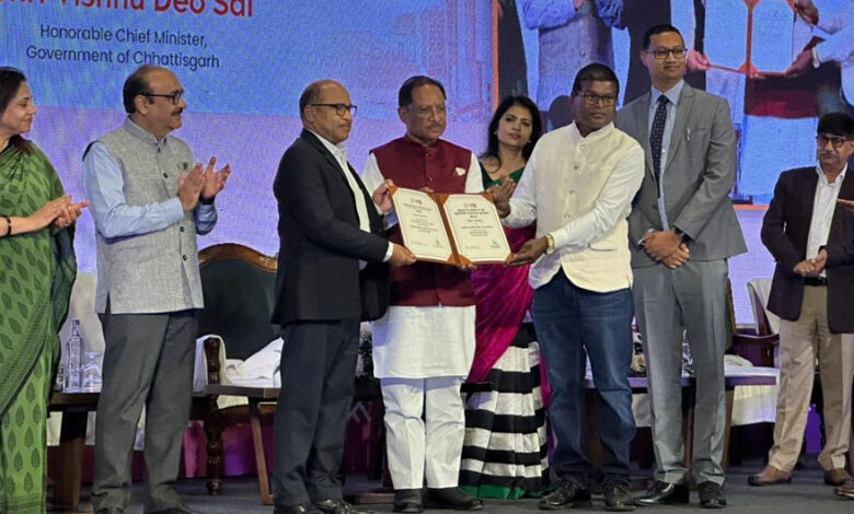 रायपुर-:-वन-एवं-जलवायु-परिवर्तन-विभाग-को-मुख्यमंत्री-उत्कृष्टता-पुरस्कार-में-दो-सम्मान