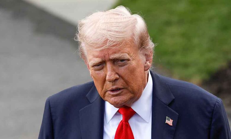 ईरान-पर-ट्रंप-का-सख्त-रुख:-कूटनीति-खत्म,-नए-टैरिफ-लगाए,-प्रदर्शनकारियों-के-समर्थन-का-ऐलान