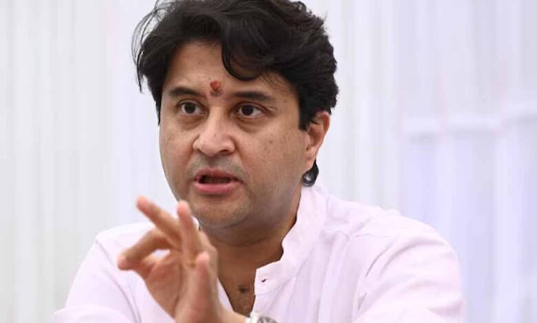 सिंधिया-का-बड़ा-बयान:-“कांग्रेस-में-था,-तब-नहीं-जानता-था-दिग्विजय-सिंह-क्या-चाहते-हैं