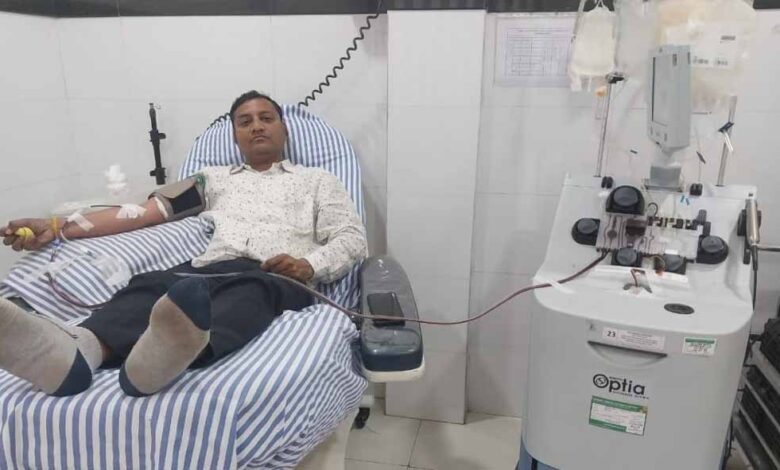 अजय-बरलोटा-ने-सौ-बार-रक्तदान-एवं-प्लाज़्मा-डोनेशन-कर-रचा-सेवा-का-कीर्तिमान