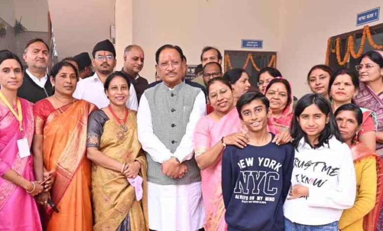 जशपुर-जिले-के-बच्चे-अब-पढ़ेंगे-स्मार्ट-क्लास-रूम-में-:-मुख्यमंत्री-साय