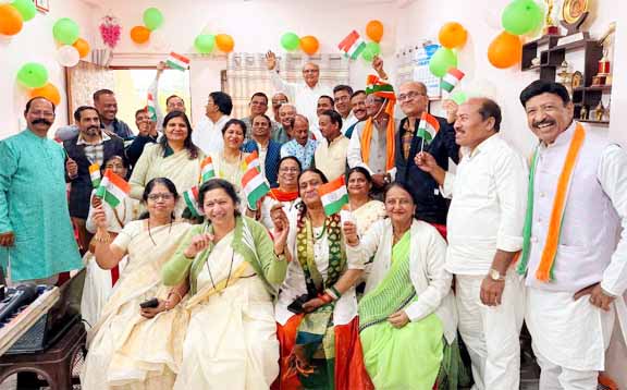 सुरों-में-गूंजा-राष्ट्रप्रेम:-‘सुर-संदेश-म्यूजिकल-ग्रुप’-ने-धूमधाम-से-मनाया-गणतंत्र-दिवस