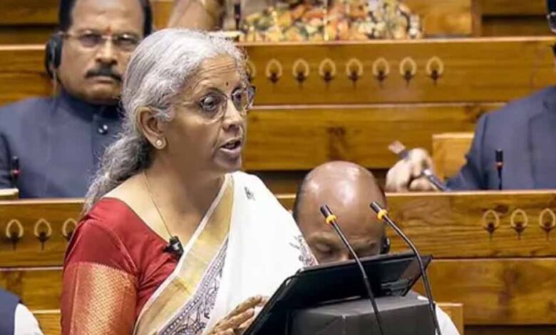 बजट-सत्र-2026:-वित्त-मंत्री-निर्मला-सीतारमण-ने-लोकसभा-में-पेश-किया-आर्थिक-सर्वे-2025-26
