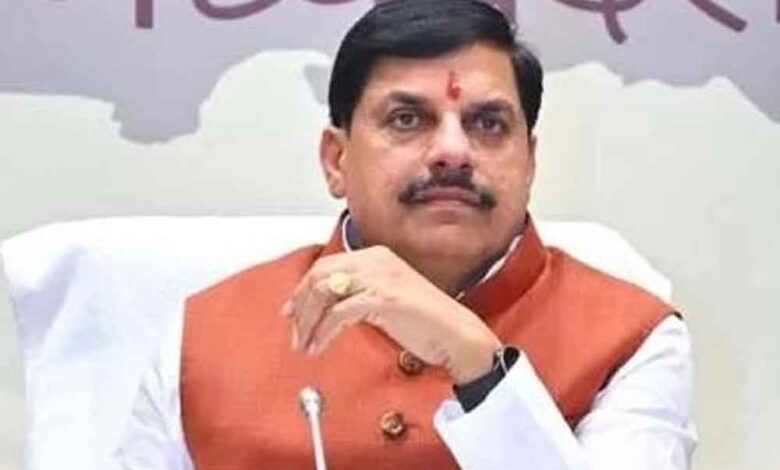 वन्य-जीव-और-मनुष्य-के-बीच-सह-अस्तित्व-की-भावना-विकसित-करने-में-वनकर्मियों-की-भूमिका-सराहनीय-:-मुख्यमंत्री-डॉ.-यादव