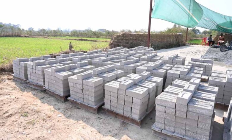 डस्टबिन-से-उद्योग-तक:-अंजना-उरांव-की-आत्मनिर्भरता-की-उड़ान