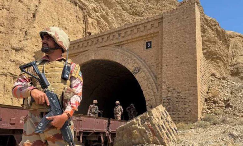 बलूचिस्तान-में-बढ़ता-संकट,-बवाल-के-बावजूद-us-चीन-की-चुप्पी-क्यों?