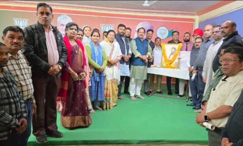 भाजपा-कार्यालय-मंडला-में-श्रद्धा-एवं-सम्मान-के-साथ-मनाई-गई-संत-रविदास-जयंती