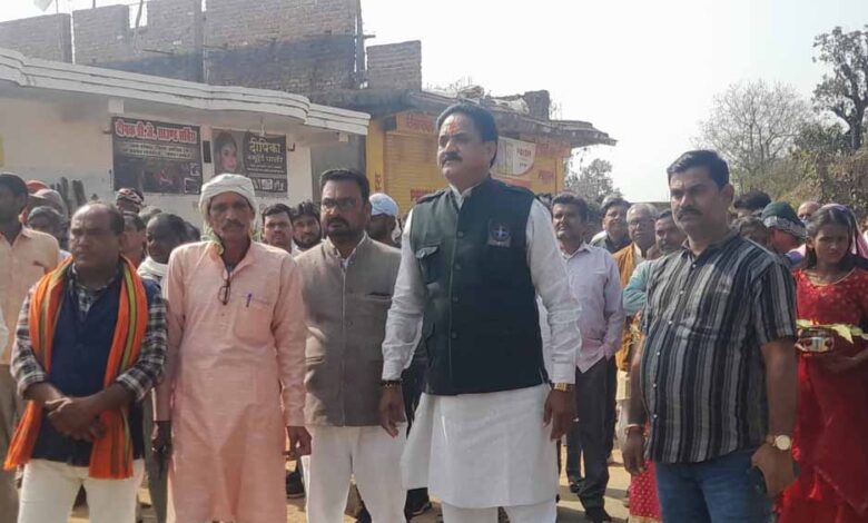 ग्राम-हर्रवाह-में-बांधवगढ़-विधायक-ने-विकास-निर्माण-कार्य-का-भूमि-पूजन-किये