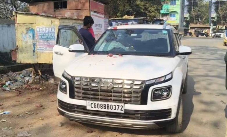 जगदलपुर-में-कार-में-sdo-का-मिला-शव,-इलाके-में-मचा-हड़कंप