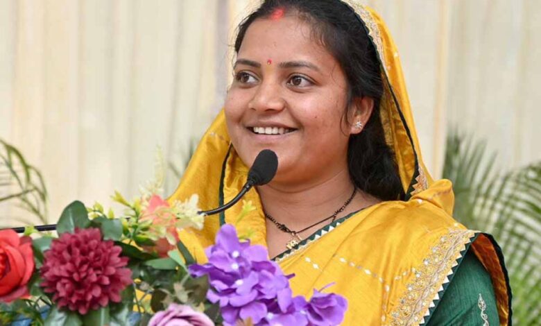 मंत्री-लक्ष्मी-राजवाड़े-के-प्रयास-रंग-लाए:-वनांचल-के-सुदूर-टोलों-में-पहुंचेगी-बिजली