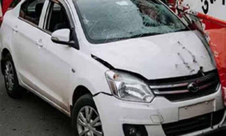 बेंगलुरु-में-बस-से-टकराई-तेज-रफ्तार-कार,-5-लोगों-की-मौत