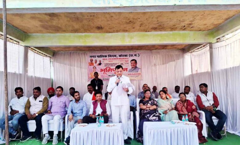 गोपालपुर-पुनर्वास-गांव-की-वर्षो-से-जर्जर-सड़कों-का-होगा-जीर्णोंद्धार-व-डामरीकरण