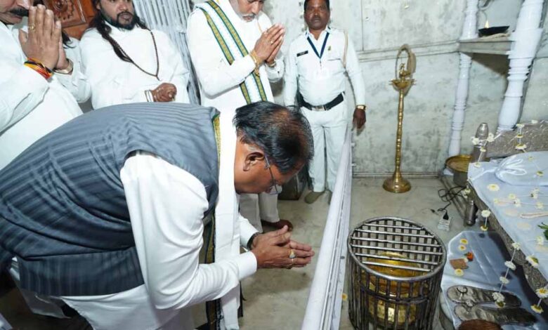 बाबा-गुरू-घासीदास-जी-के-बताए-मार्ग-पर-काम-कर-रही-हमारी-सरकार-–-मुख्यमंत्री-साय