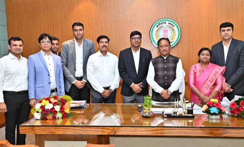 मुख्यमंत्री-साय-से-नव-नियुक्त-आईएएस-अधिकारियों-की-शिष्टाचार-भेंट