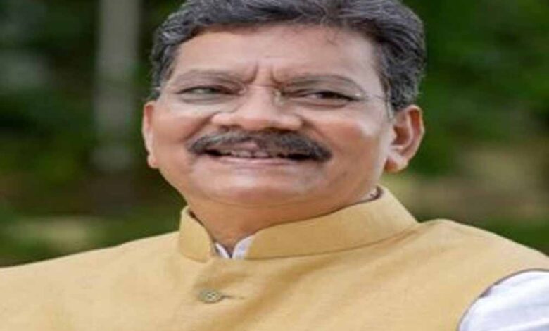 बजट-पर-तीखा-हमला:-चरणदास-महंत-का-आरोप—यह-विकास-नहीं,-भ्रष्टाचार-का-दस्तावेज़