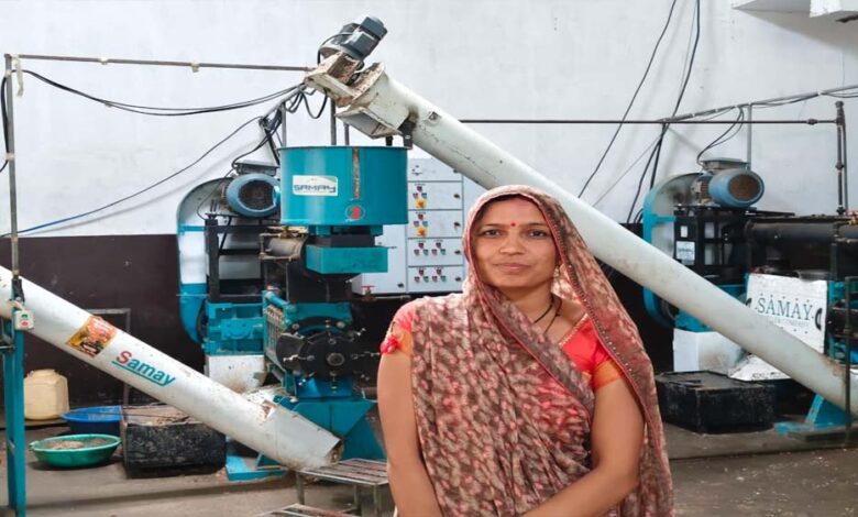 कृषक-कल्याण-वर्ष-2026:-पीएमएफएमई-योजना-से-प्रेमलता-गृहिणी-से-बनी-सफल-उद्यमी