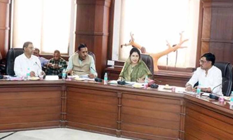 विमुक्त,-घुमंतु-एवं-अर्द्ध-घुमंतु-वर्ग-के-कल्याण-और-मुख्य-धारा-से-जोड़ने-के-लिए-सरकार-प्रतिबद्ध:-राज्यमंत्री-गौर