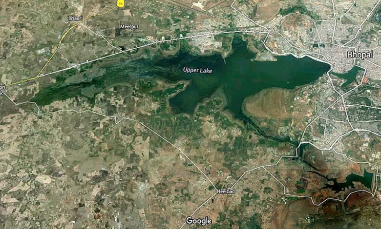 भोपाल-के-बड़ा-तालाब-पर-‘बड़ों’-का-कब्जा,-कांग्रेस-विधायक-के-संस्थान-सहित-vip-निर्माणों-पर-लगा-लाल-निशान