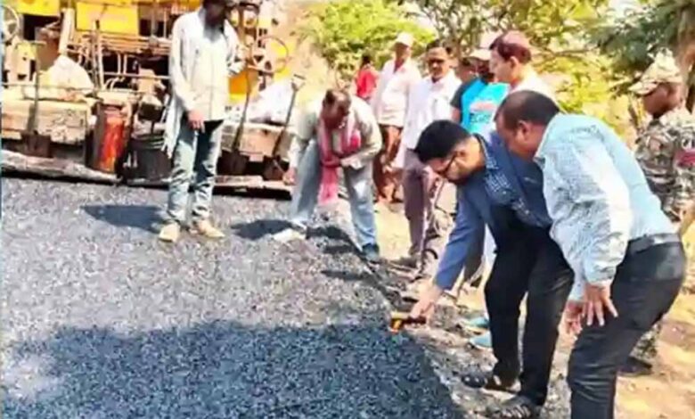 महासमुंद-के-कलेक्टर-ने-किया-एनएच-06-का-निरीक्षण,-गुणवत्ता-पूर्ण-कार्य-करने-के-दिए-निर्देश