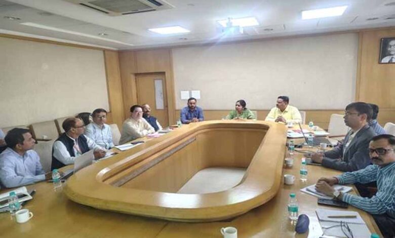 प्रदेश-में-पर्याप्त-मात्रा-में-है-पेट्रोल,-डीजल-एवं-एलपीजी-अपर-मुख्य-सचिव-खाद्य-शमी-ने-की-समीक्षा