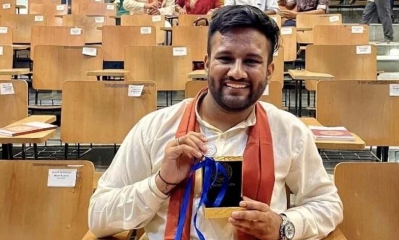 धार-के-लाल-पक्षाल-सेक्रेटरी-ने-upsc-में-लहराया-परचम,-8वीं-रैंक-हासिल-कर-देशभर-में-किया-नाम-रोशन