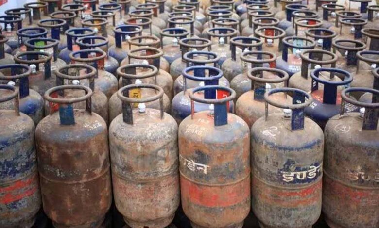 बस-दो-दिन-की-lpg-बची,-किचन-बंद-होने-का-खतरा,-होटल-रेस्टोरेंट-में-हाहाकार