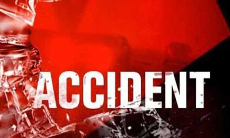 नेपाल में मंदिर से लौट रही भारतीय श्रद्धालुओं की बस 500 फीट गहरी खाई में गिरी, 7 की मौत
