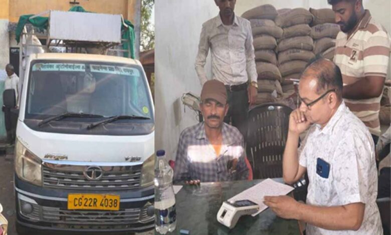 सरकारी-राशन-में-गड़बड़ी-का-शक:-सरपंच-और-ग्रामीणों-ने-चावल-से-भरा-वाहन-पकड़ा,-जांच-में-जुटा-खाद्य-विभाग