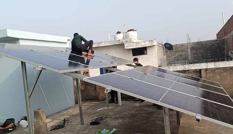 सूर्यघर-योजना-का-लाभ:-निशि-ने-छत-पर-लगाया-3-किलोवाट-सोलर-रूफटॉप-प्लांट,-बिजली-बिल-में-राहत