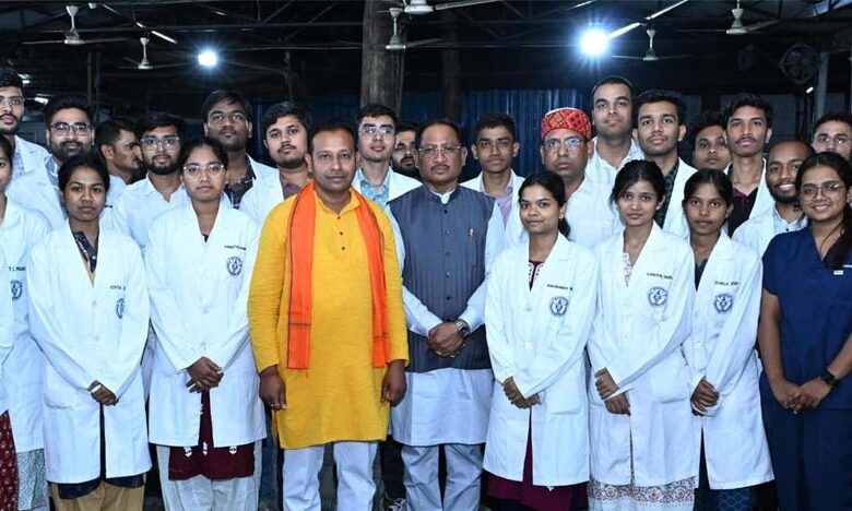 स्वास्थ्य-सुविधाओं-के-विस्तार-के-लिए-प्रतिबद्ध-है-हमारी-सरकार-–-मुख्यमंत्री-विष्णु-देव-साय