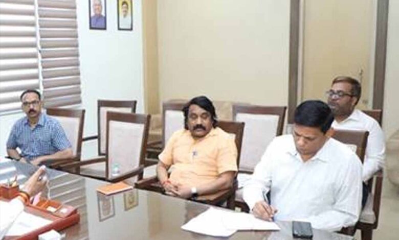 मुख्यमंत्री-डेयरी-प्लस-एवं-डॉ.-भीमराव-अंबेडकर-कामधेनु-योजना-का-हि‍तग्राहियों-को-अधिक-से-अधिक-दिलाएं-लाभ