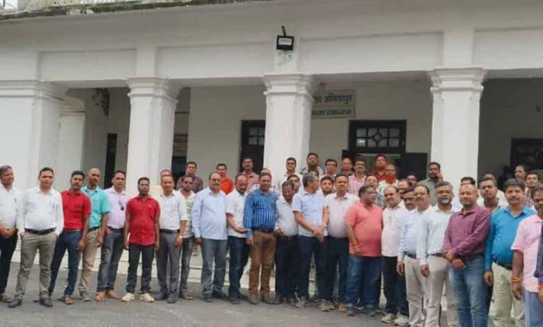 अतिथि-शिक्षकों-का-मुद्दा-गरमाया:-नियमितीकरण-और-युक्तियुक्तकरण-पर-विपक्ष-का-वॉकआउट
