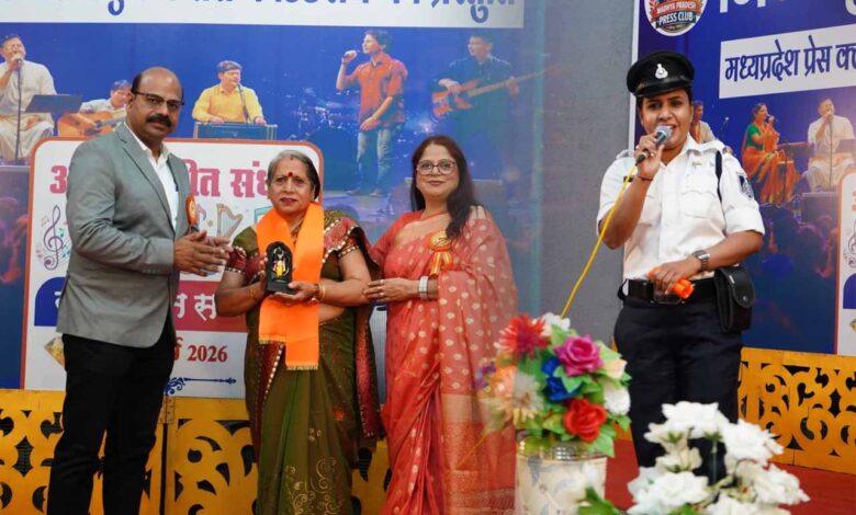 मिले-सुर-मेरा-तुम्हारा-—-सुरों-से-सजी-एक-अविस्मरणीय-संगीत-संध्या….