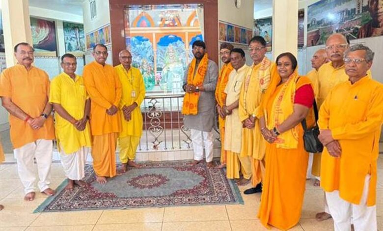 राज्यमंत्री-पटेल-ने-गायत्री-शक्ति-पीठ-में-गौशाला-का-किया-निरीक्षण,-गौमाता-की-हुई-पूजा