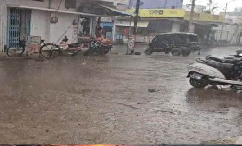 छत्तीसगढ़-में-दो-दिन-ओले-गिरने-की-संभावना,-अंधड़-और-बारिश-का-अलर्ट:-40-50-किमी-रफ्तार-से-चलेगी-हवा,-तापमान-में-2-3-डिग्री-गिरावट