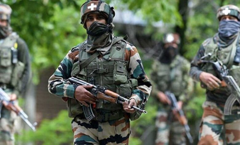 जम्मू-कश्मीर के गांदरबल में सुरक्षाबलों का बड़ा एक्शन, मुठभेड़ में एक आतंकी ढेर, दो अभी भी घेरे में