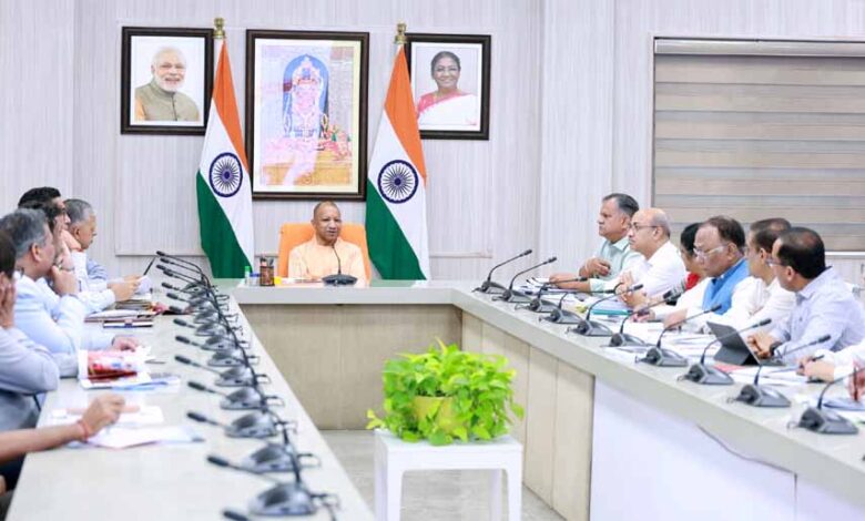 वन-ट्रिलियन-डॉलर-लक्ष्य-के-लिए-हर-जनपद-में-होगी-‘मुख्यमंत्री-फेलो’-की-तैनाती:-मुख्यमंत्री-योगी-आदित्यनाथ