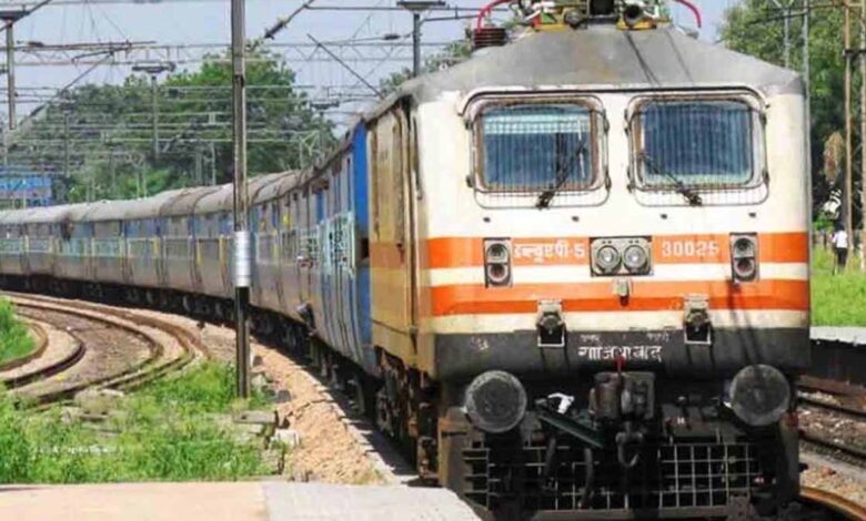 छत्तीसगढ़-में-रद्द-14-ट्रेनों-को-बहाल-किया-गया,-यात्रियों-को-मिलेगी-राहत,-7-अप्रैल-तक-चलेंगी-गाड़ियां