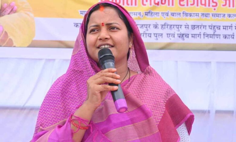 मंत्री-लक्ष्मी-राजवाड़े-ने-13.22-करोड़-के-विकास-कार्यों-का-किया-शुभारंभ