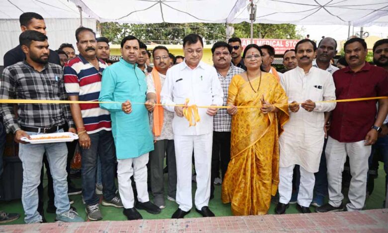 उद्योग-मंत्री-लखनलाल-देवांगन-ने-रजत-जयंती-उद्यान-को-जनसेवा-में-किया-समर्पित