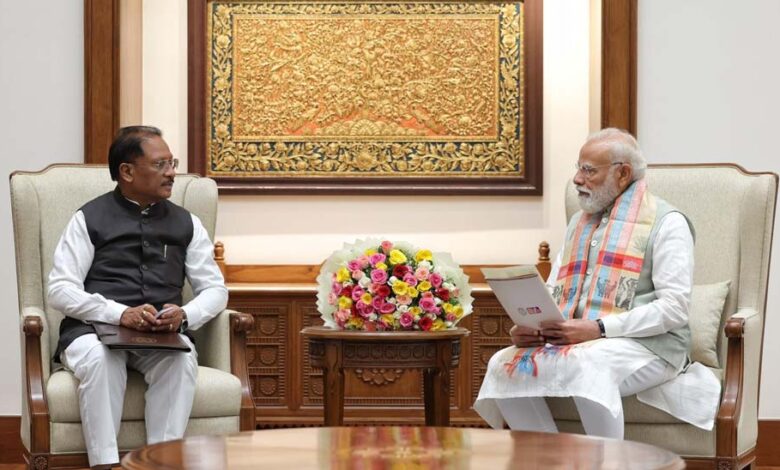 बस्तर-में-शांति-के-बाद-विकास-का-नया-चरण-:-‘बस्तर-रोडमैप-2.0’-पर-प्रधानमंत्री-नरेंद्र-मोदी-जी-से-चर्चा