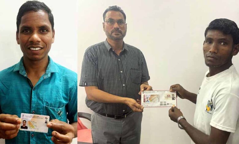 सुकमा-में-लोकतंत्र-की-नई-शुरुआत:-बंदूक-छोड़-चुके-116-युवाओं-के-बने-वोटर-कार्ड