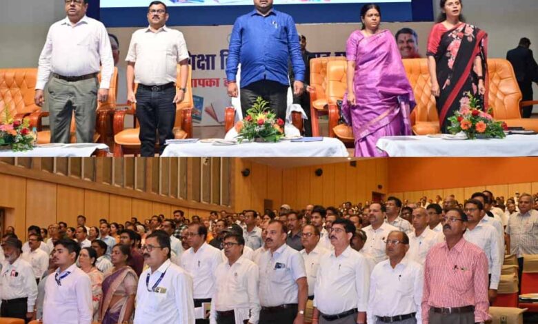 राष्ट्रगीत-से-हुआ-कार्यक्रम-का-शुभारंभ,-शिक्षा-मंत्री-गजेंद्र-यादव-ने-गुणवत्ता-पर-दिया-जोर