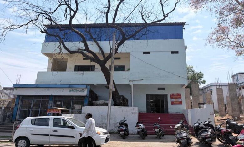 आदेश-या-मज़ाक?-कलेक्टर-के-फरमान-की-खुली-धज्जियां,-सिस्टम-पर-उठे-गंभीर-सवाल