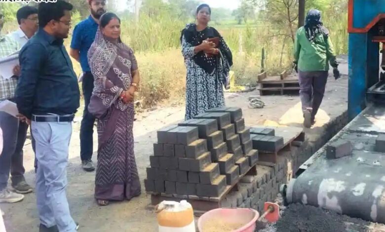 महासमुंद-:-सीईओ-जिला-पंचायत-नंदनवार-ने-किया-आजीविका-संवर्धन-केंद्रों-का-निरीक्षण