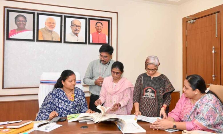 आंगनबाड़ी-केवल-पोषण-नहीं,-बल्कि-संस्कार-निर्माण-की-पाठशाला-बने-:-मंत्री-लक्ष्मी-राजवाड़े