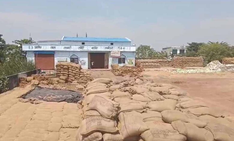 धान-खरीदी-स्टॉक-में-2.54-करोड़-की-गड़बड़ी:-मुंगेली-केंद्र-प्रभारी-पर-fir-दर्ज