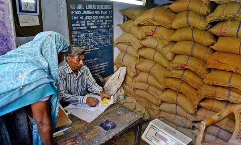 बिलासपुर-में-पीडीएस-के-तहत-राशन-का-70-प्रतिशत-से-अधिक-भंडारण,-37-प्रतिशत-हितग्राहियों-को-मिला-राशन